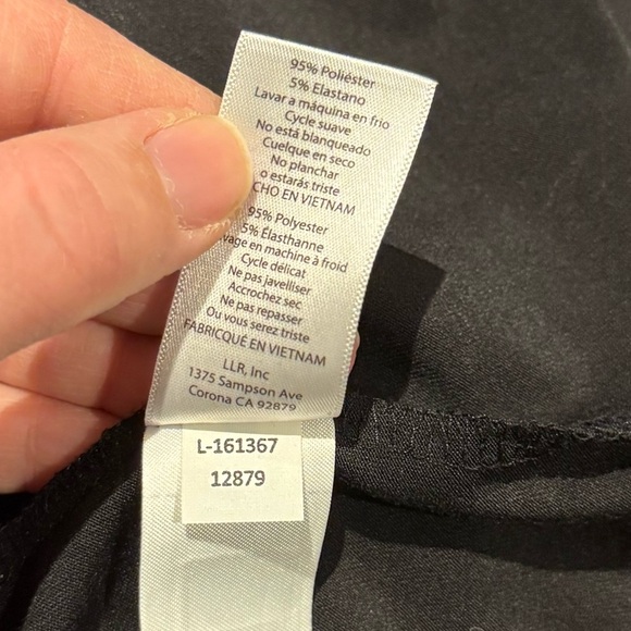 LuLaRoe Black White “I’m Not Yelling This Is My Soccer Mom Voice” - Picture 6 of 7